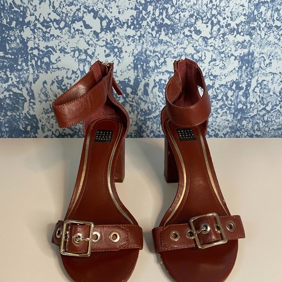 WHITE HOUSE BLACK MARKET RYDER BUCKLE BURGUNDY BLOCK HEEL SANDALS - Picture 4 of 6